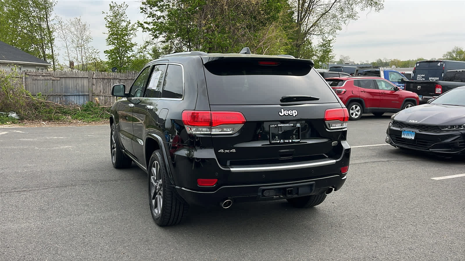 Used 2017 Jeep Grand Cherokee Overland AWD/4WD image 6