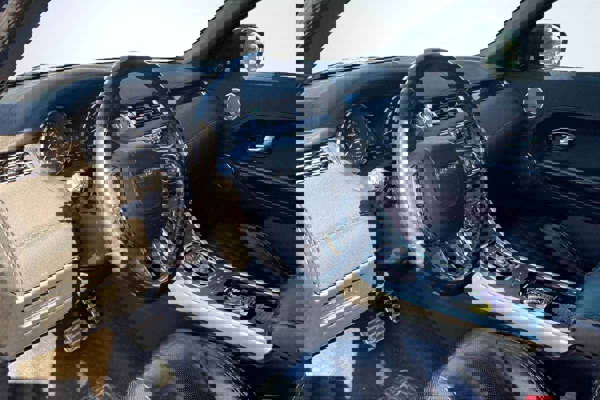 Used 2014 Land Rover Range Rover Evoque Dynamic image 14