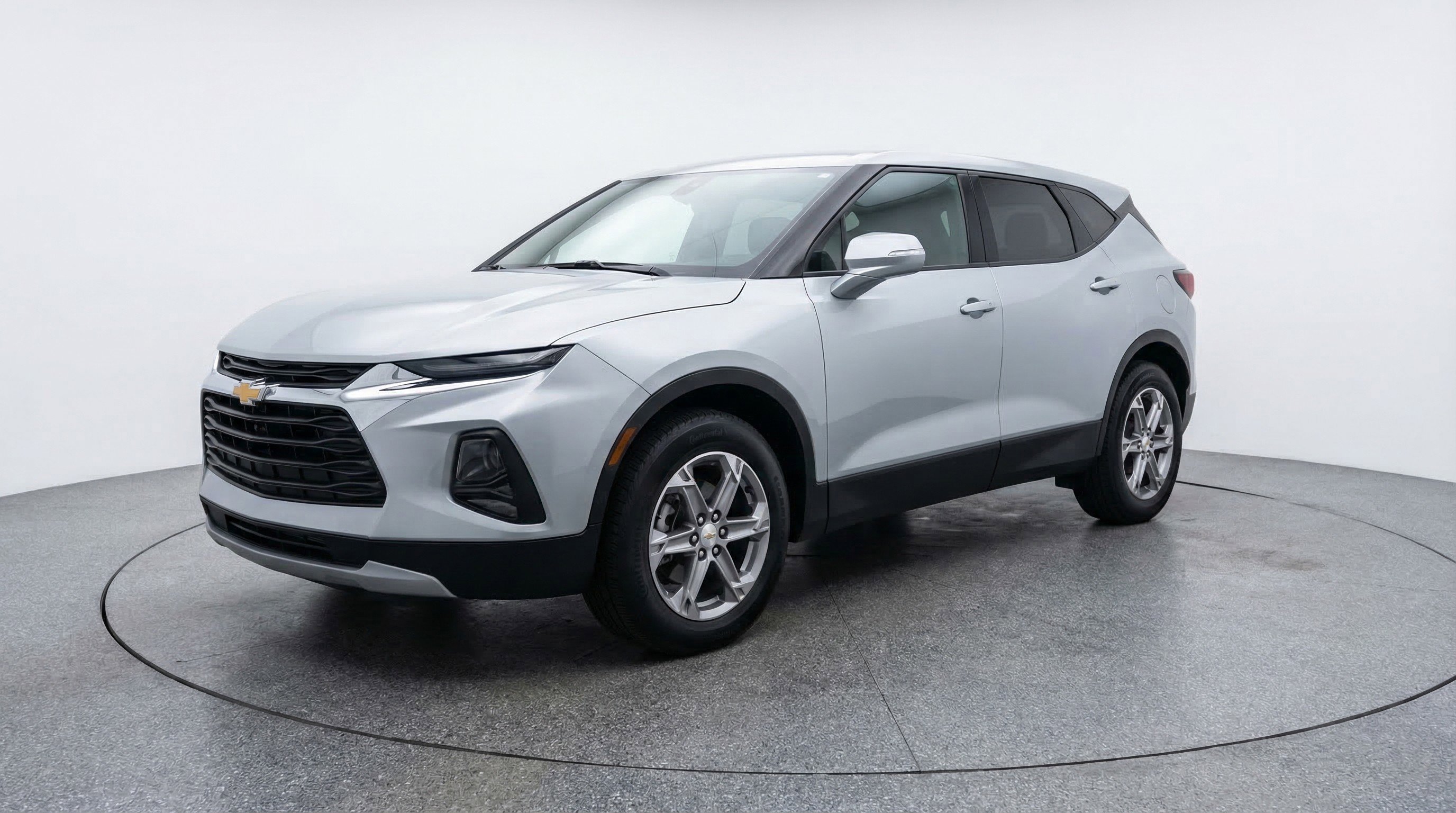 Used 2025 Chevrolet Blazer LT FWD image 3