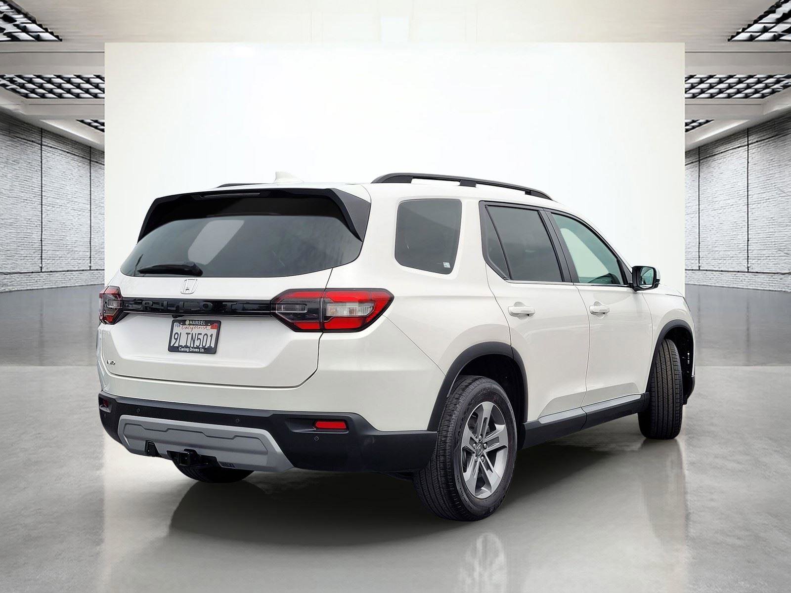 Used 2024 Honda Pilot EX-L image 7