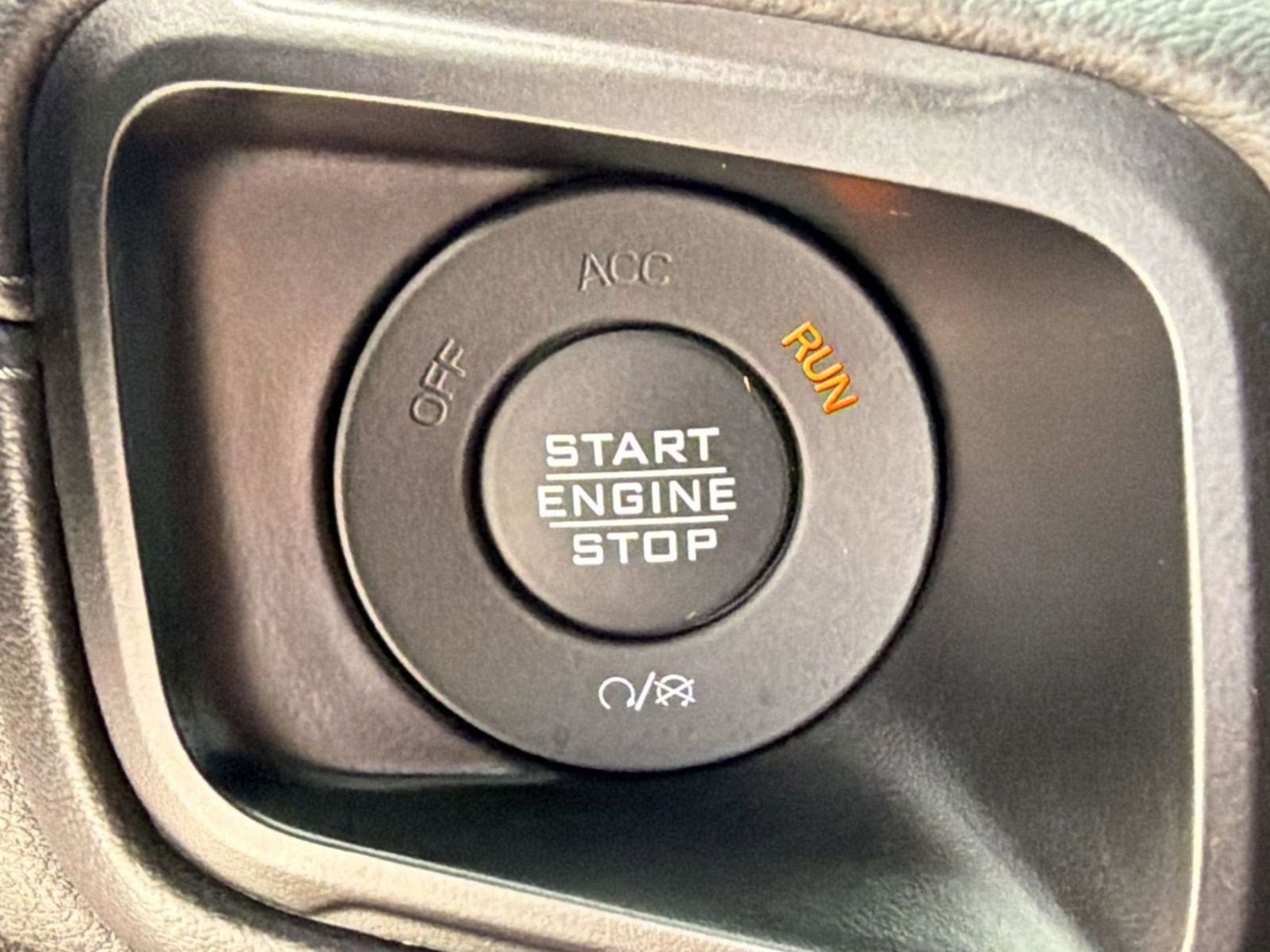 Used 2025 Jeep Wrangler Unlimited Rubicon image 28