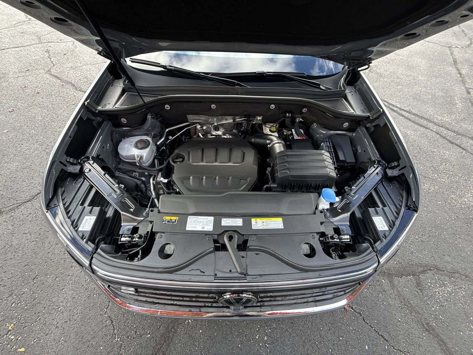 New 2026 Volkswagen Atlas Cross Sport SEL Premium R-Line image 27