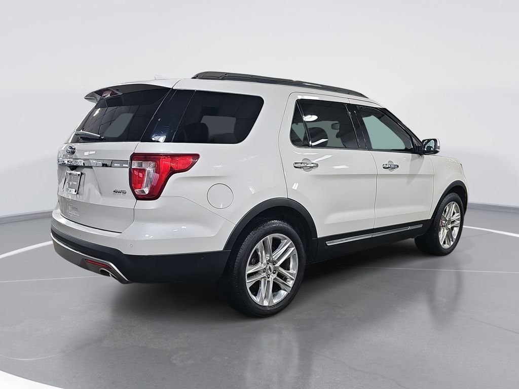 Used 2017 Ford Explorer Limited w/ Equipment Group 301A image 3