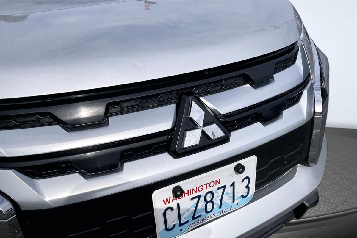 Used 2024 Mitsubishi Outlander Sport SE AWD/4WD image 28