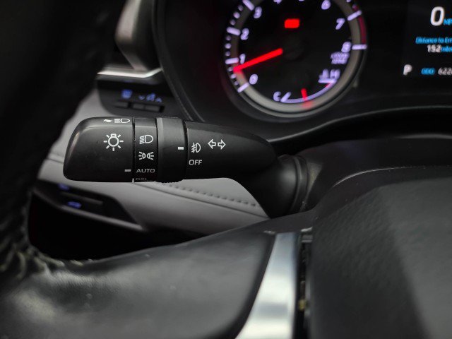 Used 2021 Toyota Highlander LE FWD image 23