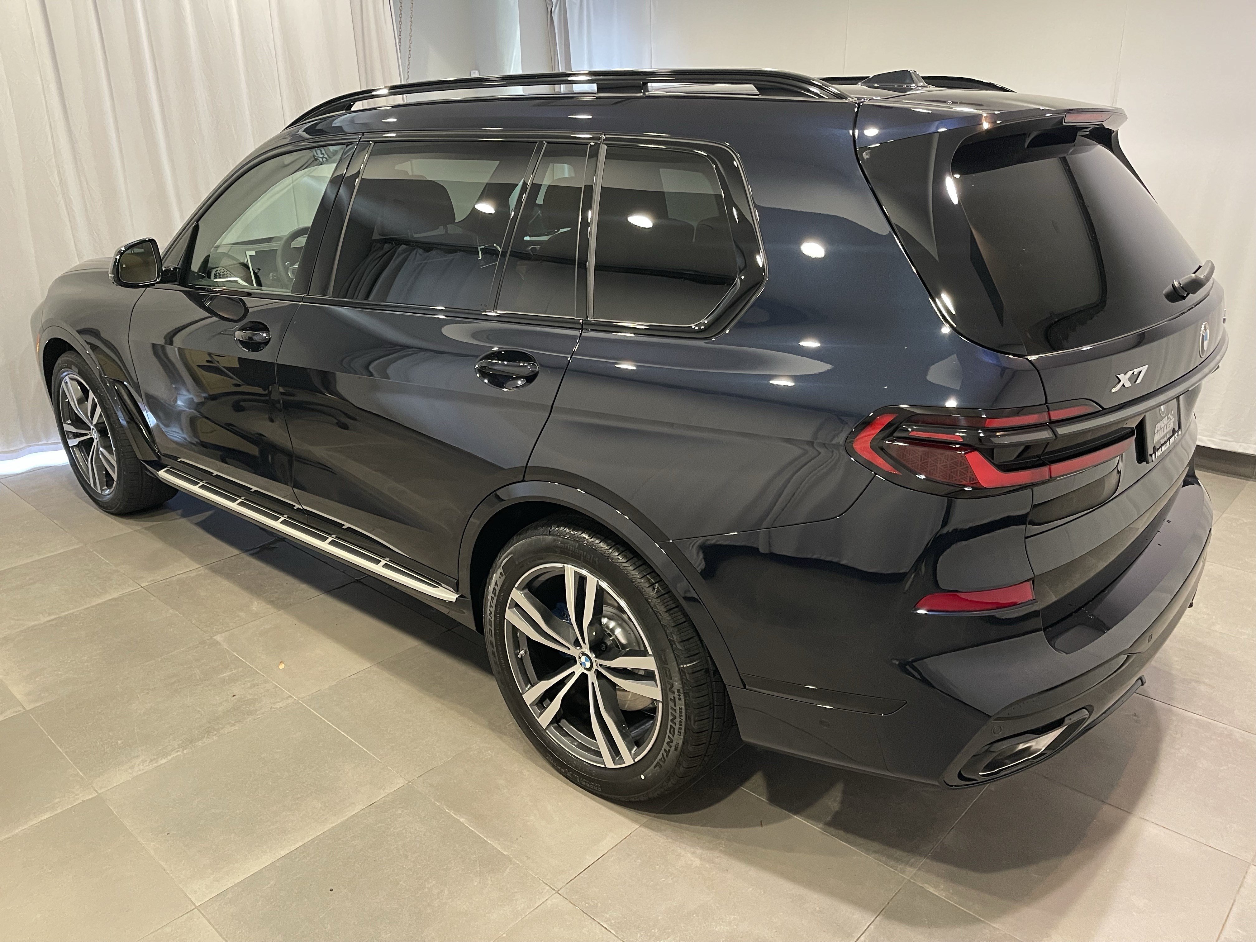 New 2027 BMW X7 xDrive40i w/ M Sport Package AWD/4WD image 4