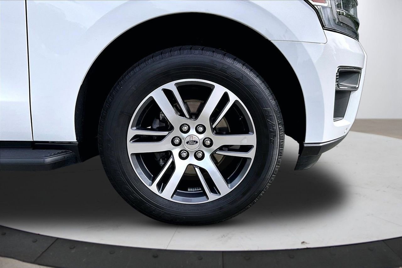 Used 2024 Ford Expedition Limited AWD/4WD image 36