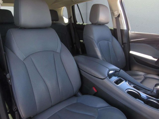 Used 2020 Buick Envision Premium w/ Driver Confidence Package AWD/4WD image 10