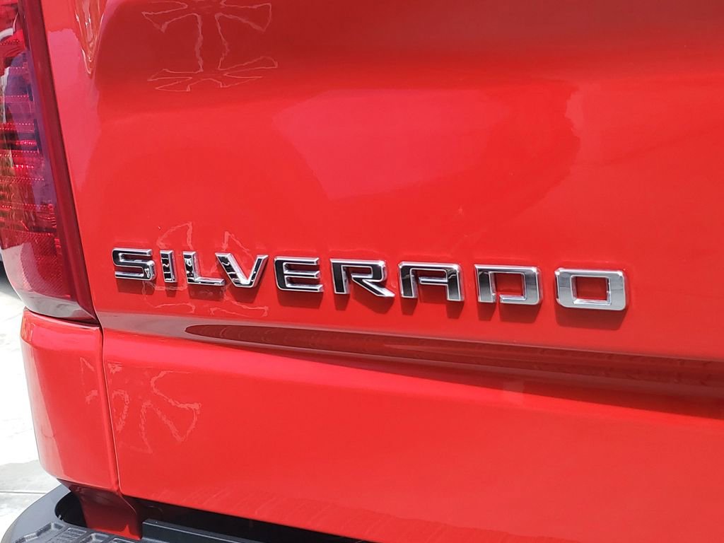 Used 2025 Chevrolet Silverado 1500 LT w/ Convenience Package II RWD image 7