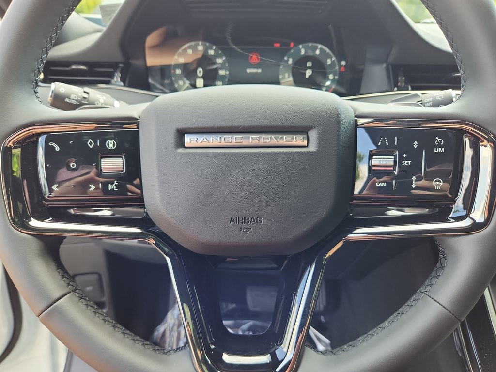 Used 2026 Land Rover Range Rover Evoque S image 18