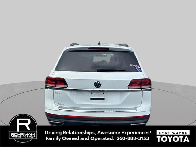 Used 2023 Volkswagen Atlas SE w/ Black Wheel Package FWD image 3