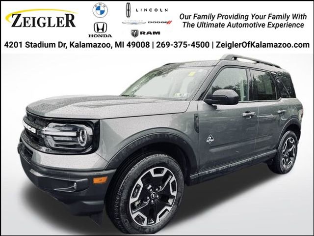 Used 2024 Ford Bronco Sport Outer Banks w/ Tech Package image 1