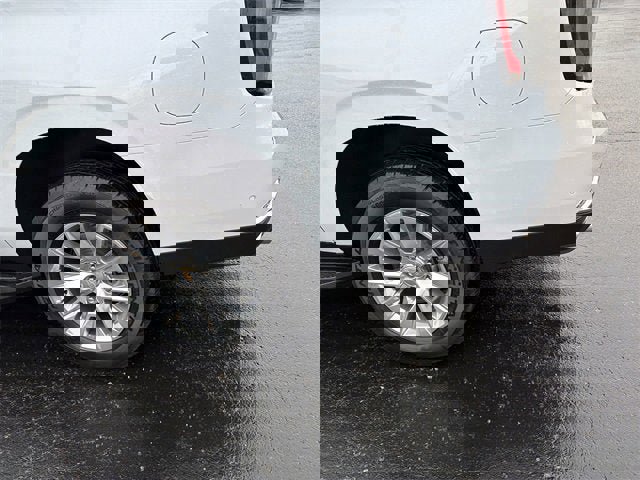 New 2026 Chevrolet Suburban Premier w/ Sun And Tow Package image 6