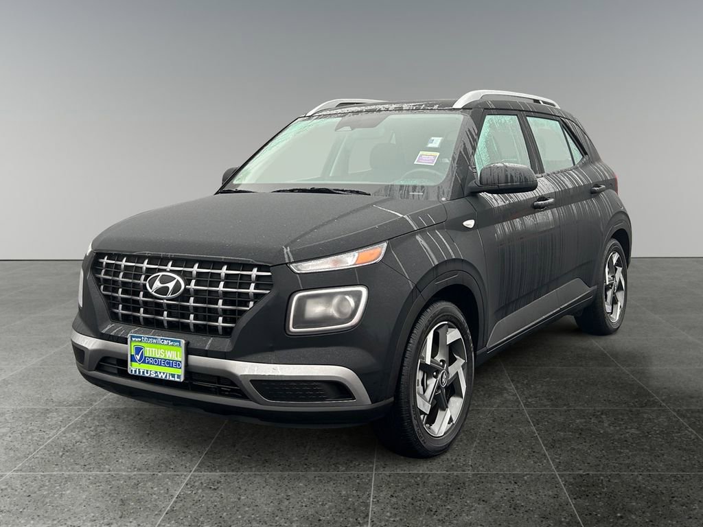 Certified 2025 Hyundai Venue SEL image 3