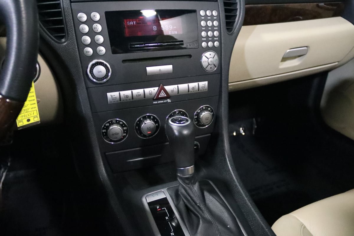 Used 2008 Mercedes-Benz SLK 350 image 48