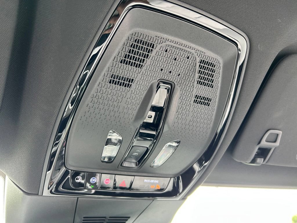 Used 2025 Cadillac Lyriq Luxury RWD image 61