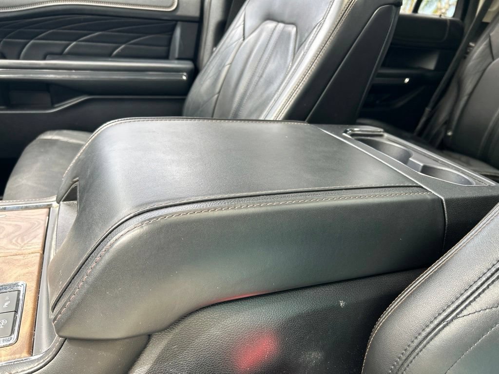 Used 2019 Ford Expedition Platinum RWD image 37