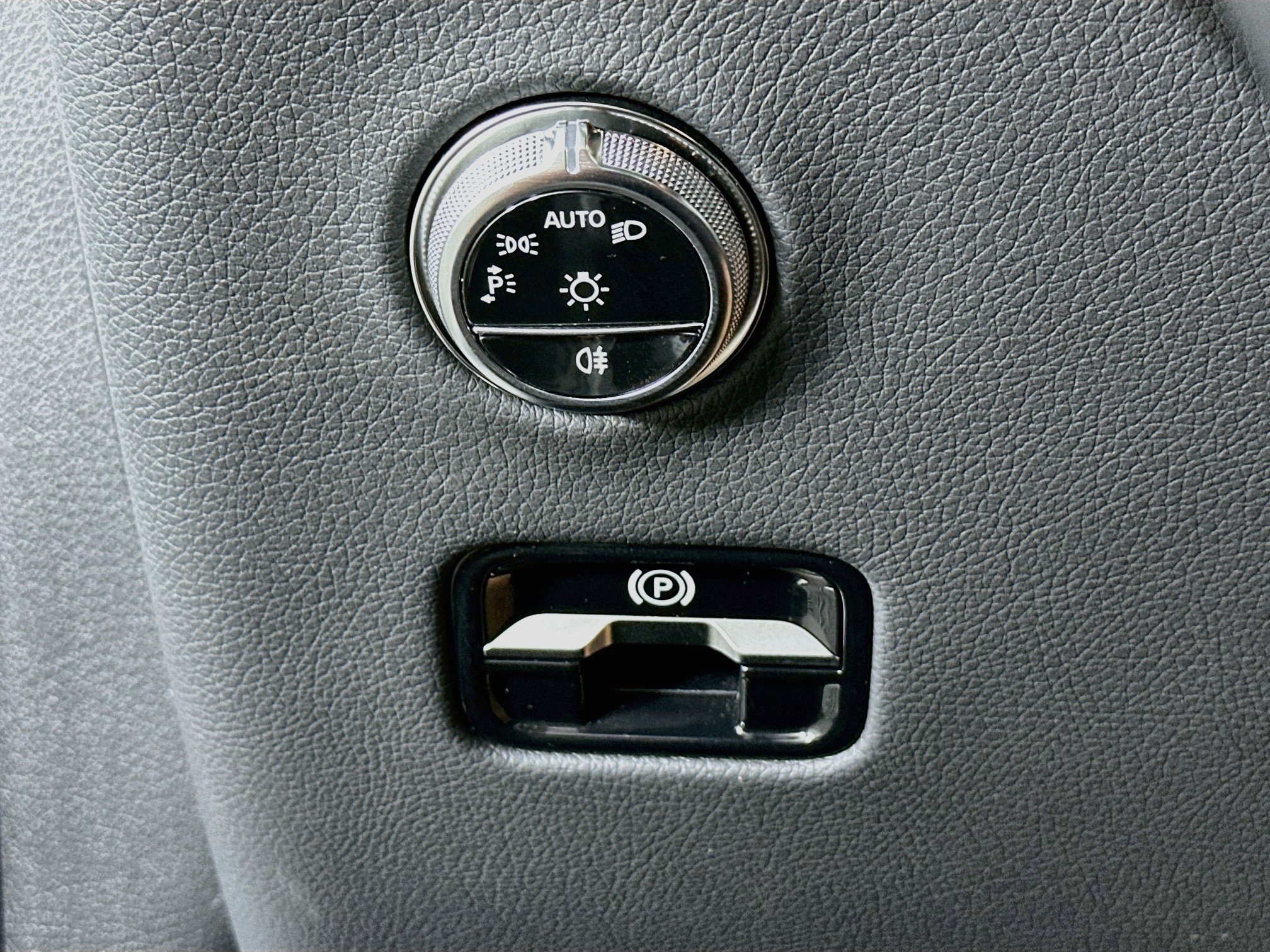 Used 2026 Mercedes-Benz GLC 300 image 17