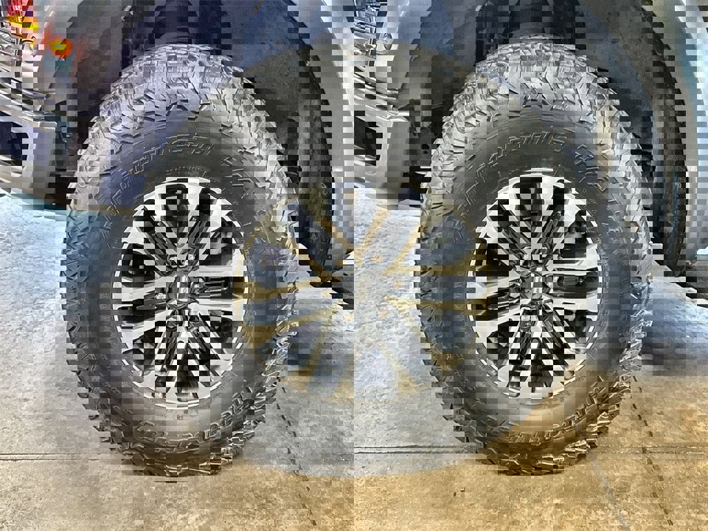 Used 2019 Ford F150 Raptor w/ Equipment Group 802A Luxury image 32