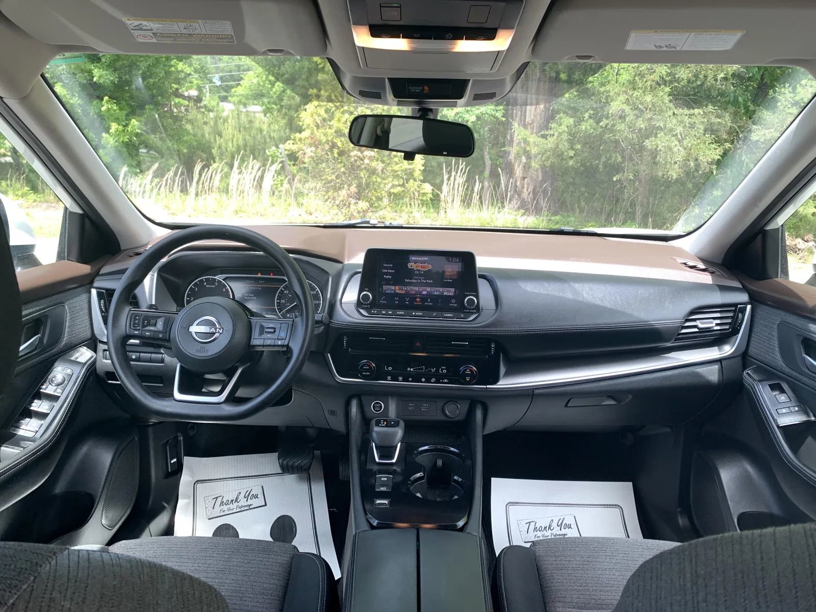 Used 2022 Nissan Rogue SV FWD image 11