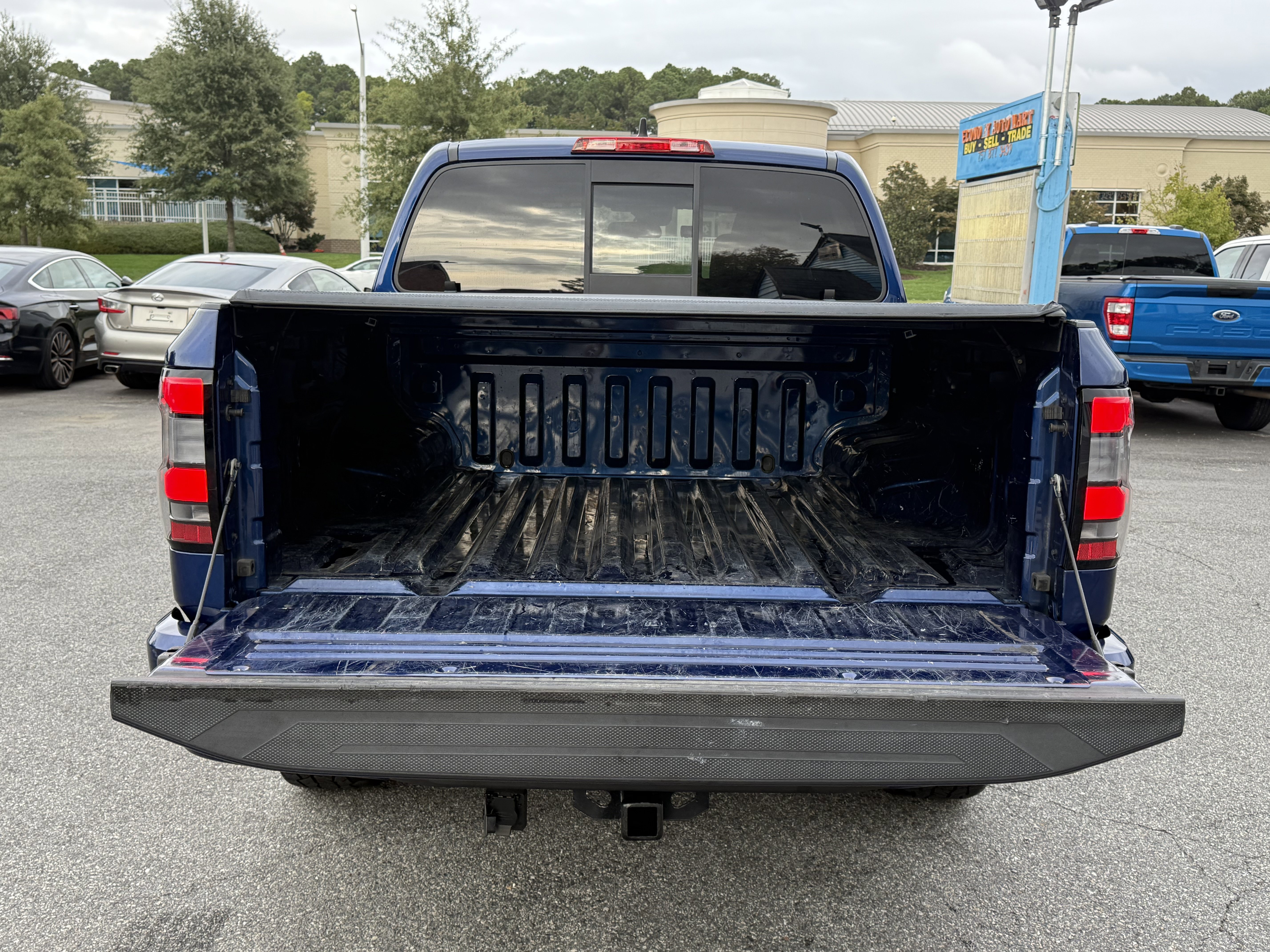Used 2022 Nissan Frontier PRO-4X w/ Off-Road Protection Package image 11