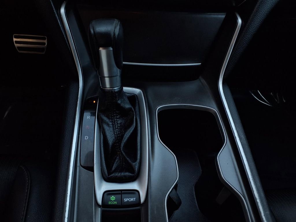 Used 2019 Honda Accord Sport image 9