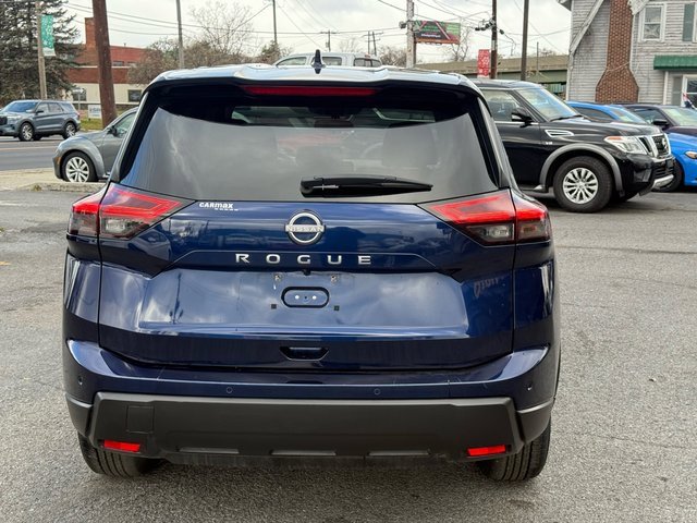 Used 2025 Nissan Rogue SV image 8