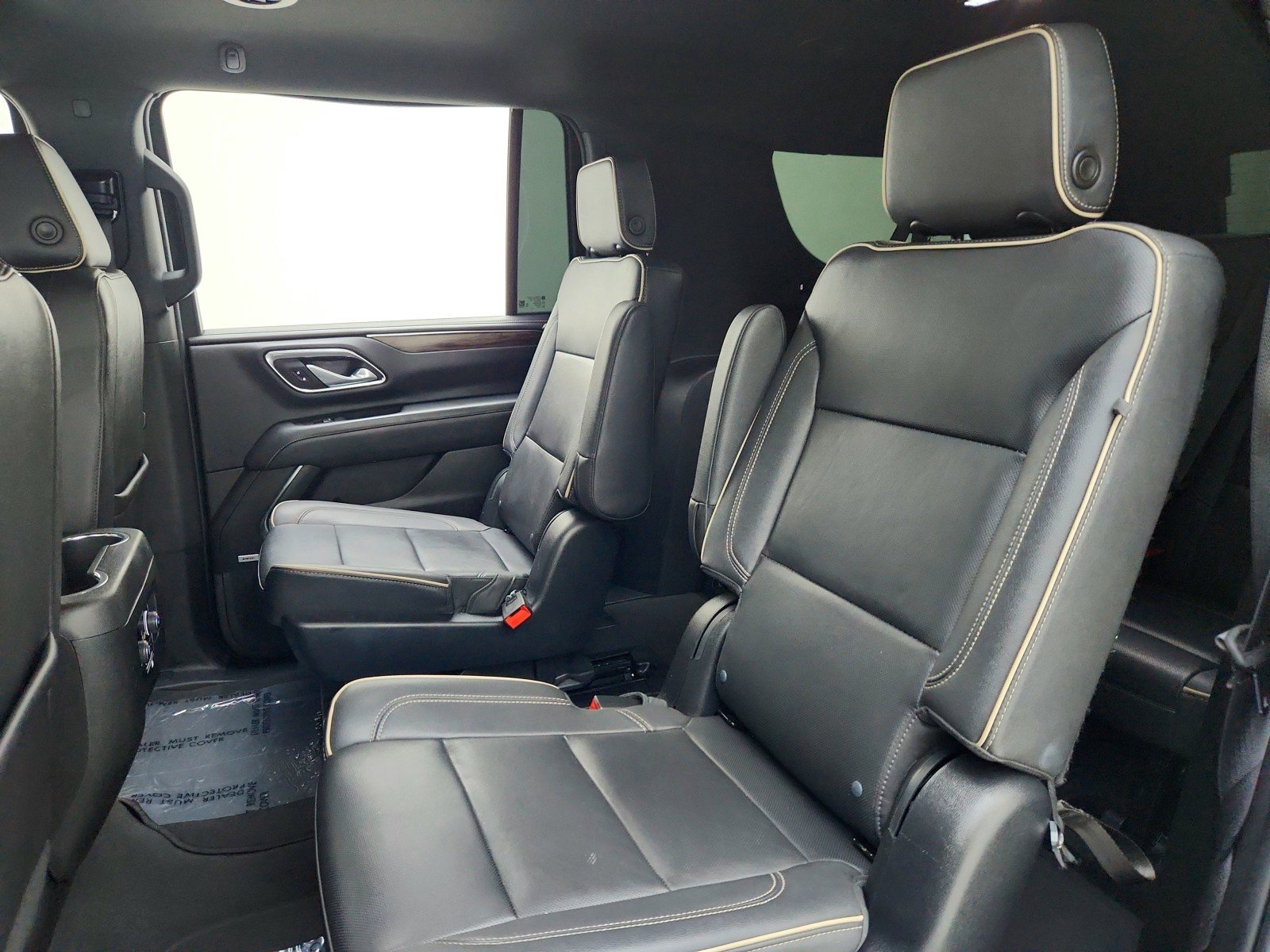 Used 2023 Chevrolet Suburban Premier RWD image 25