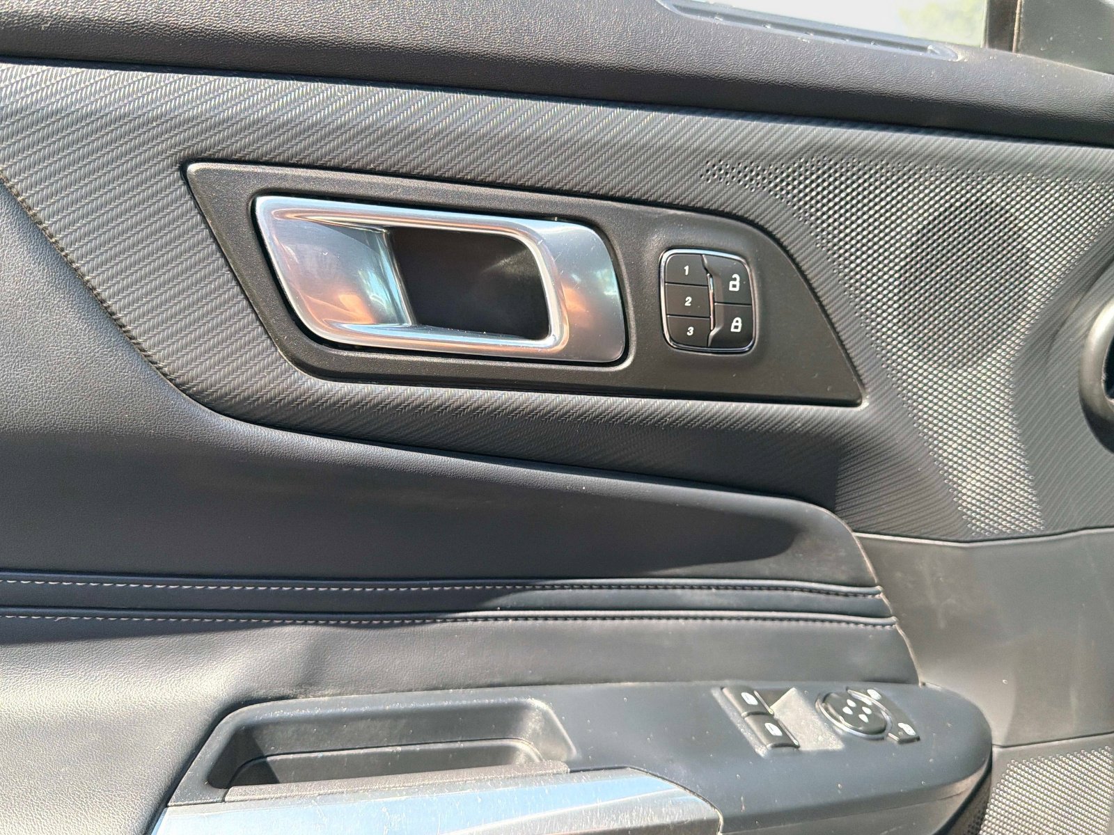 Used 2025 Ford Mustang GT Premium image 43