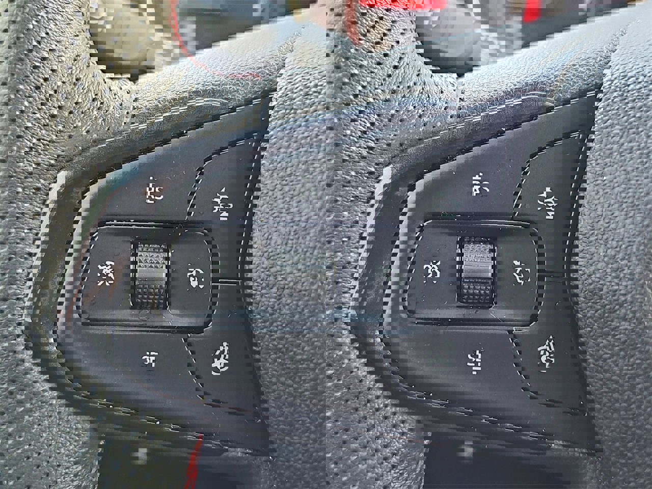 Certified 2023 Chevrolet TrailBlazer RS w/ Convenience Package image 22