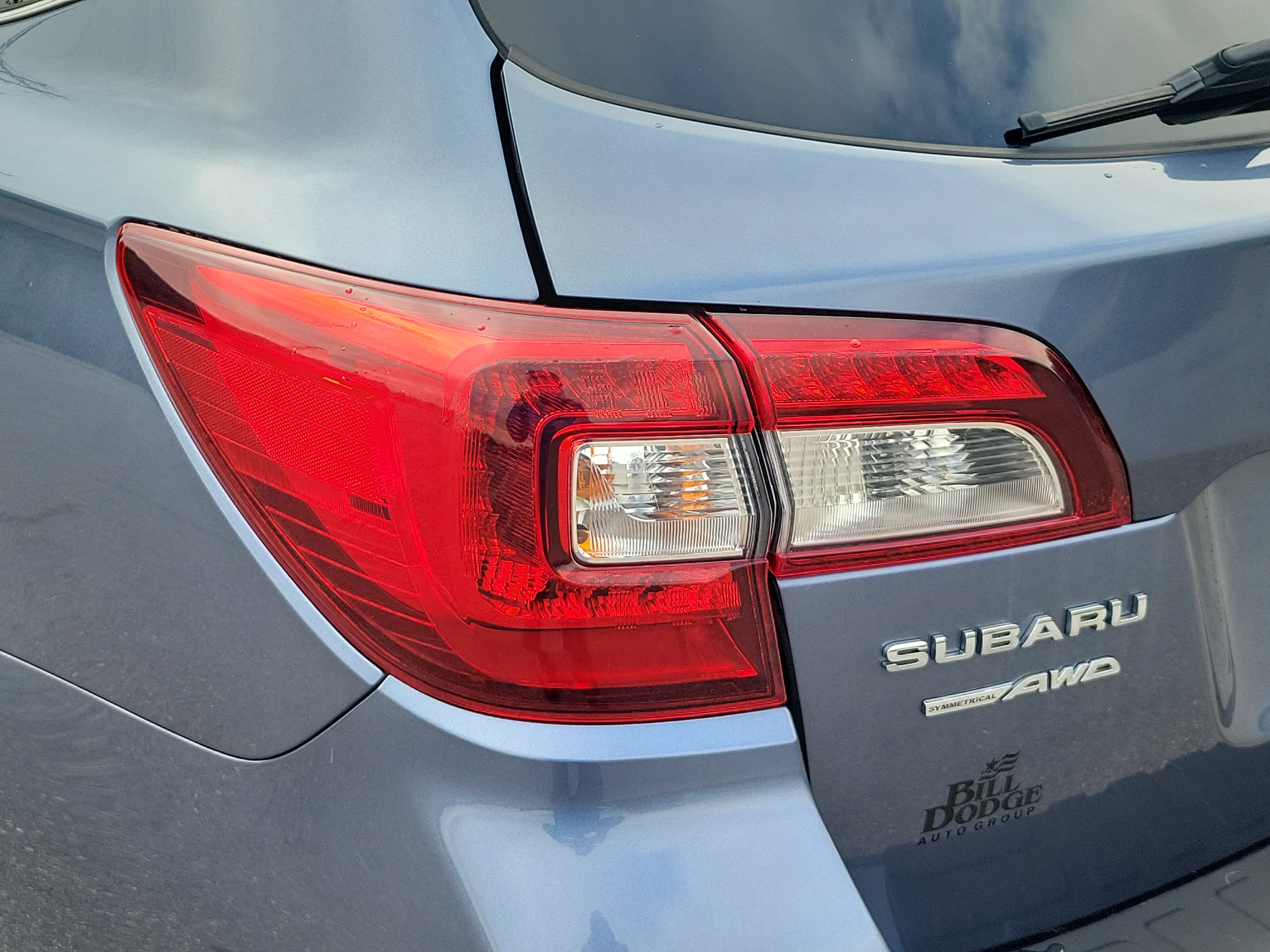 Used 2018 Subaru Outback 2.5i Limited AWD/4WD image 11