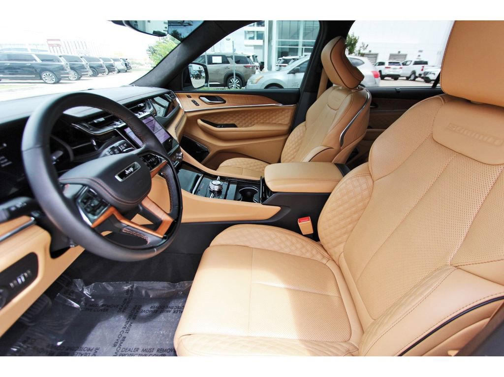 Used 2025 Jeep Grand Cherokee L Summit image 12