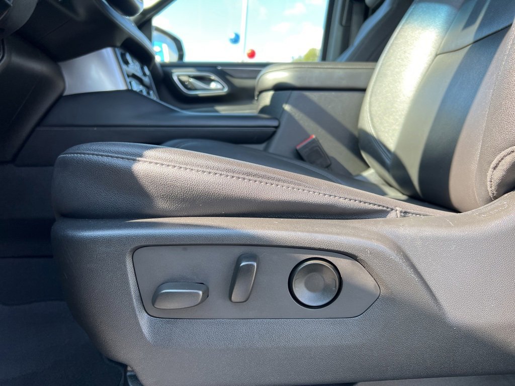 Used 2023 Chevrolet Suburban LT image 44