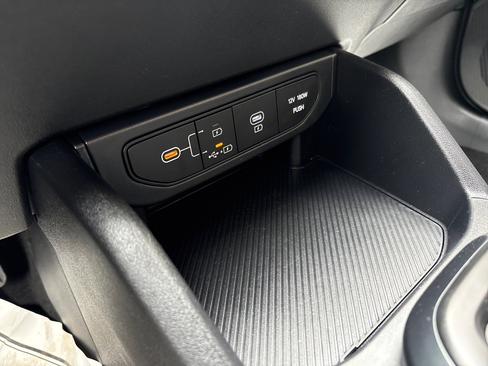 Used 2025 Kia K4 LXS image 17