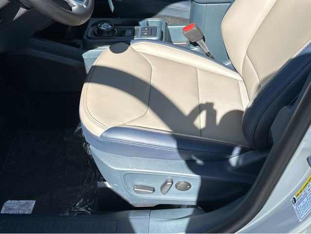 New 2025 Ford Maverick Lariat w/ 4K Tow Package image 35