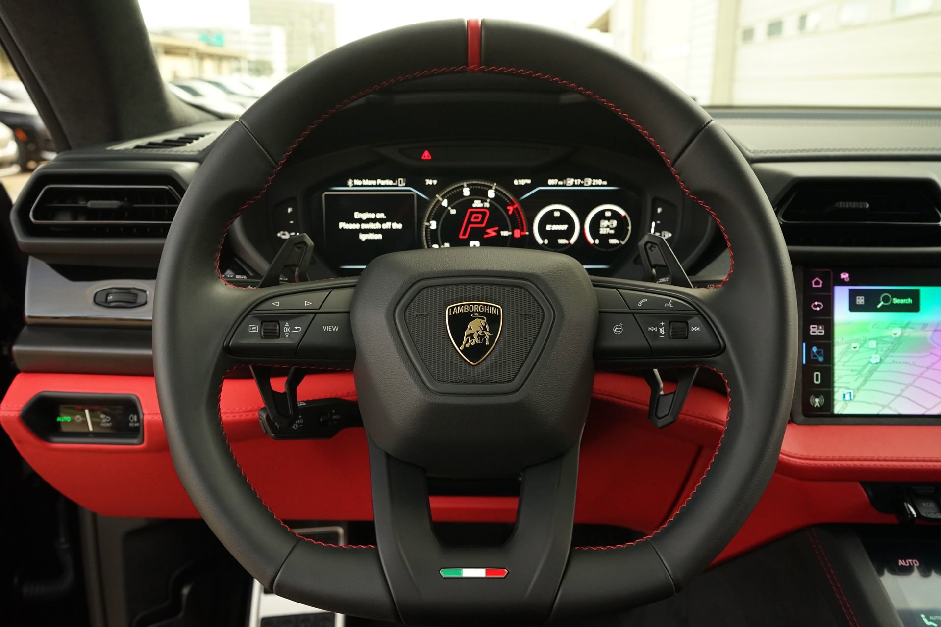 Used 2026 Lamborghini Urus SE AWD/4WD image 13