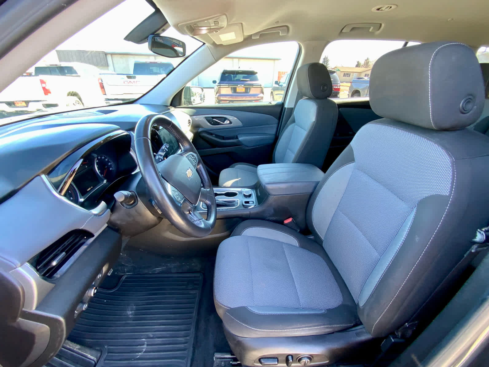 Used 2018 Chevrolet Traverse LT image 21