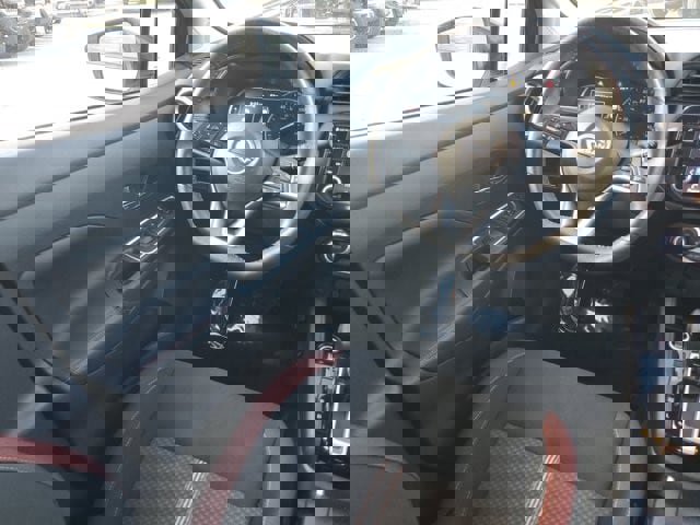 Used 2024 Nissan Versa SR w/ Trunk Package image 15