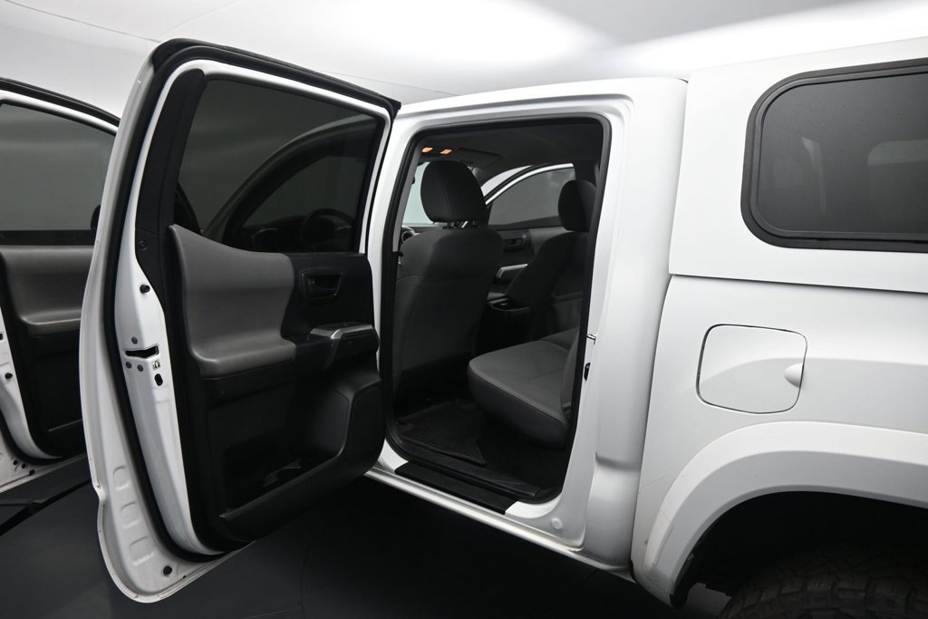 Used 2017 Toyota Tacoma SR5 w/ Tow Package AWD/4WD image 15