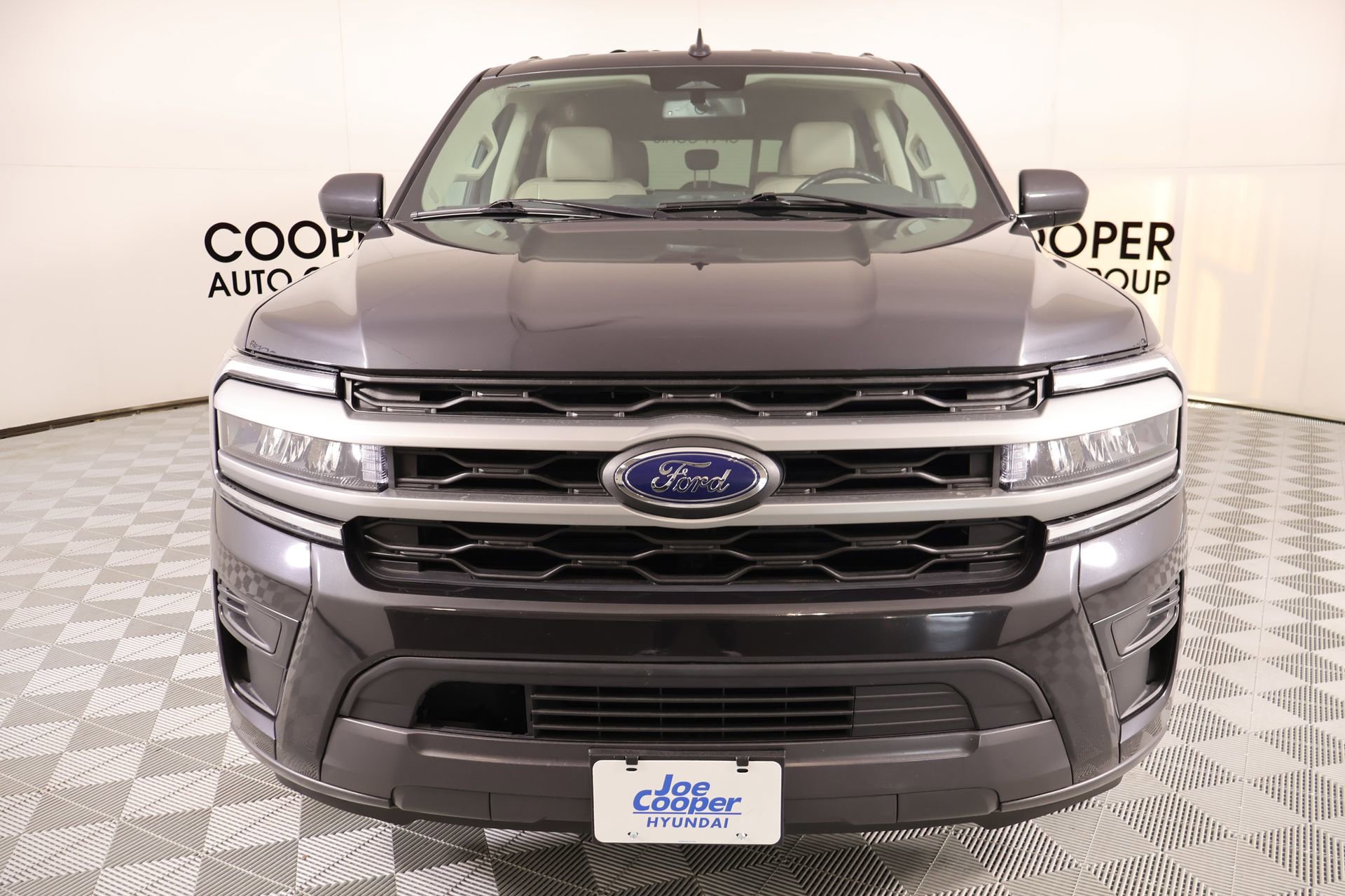 Used 2024 Ford Expedition Max XLT image 10