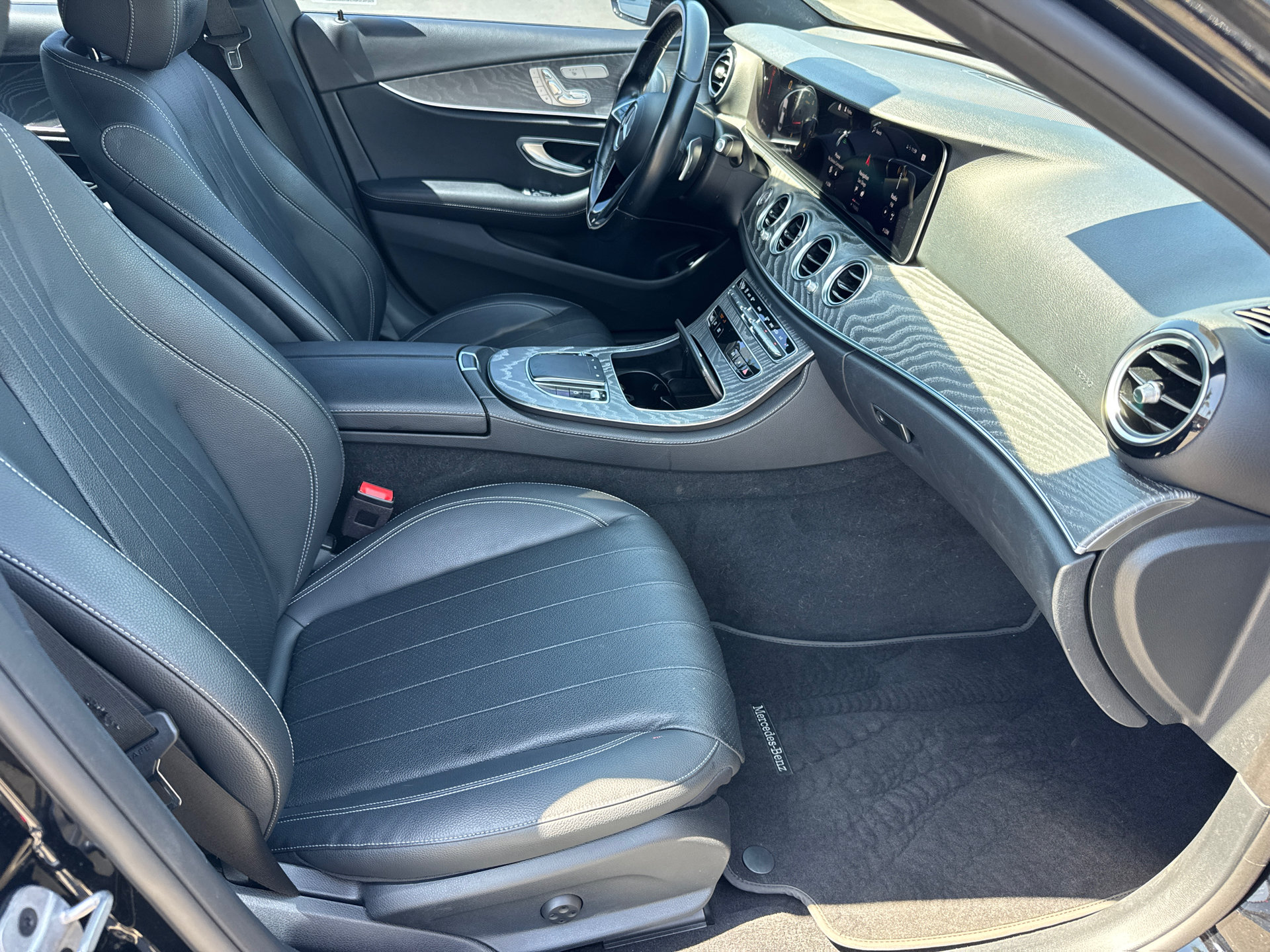Used 2021 Mercedes-Benz E 350 Sedan image 16