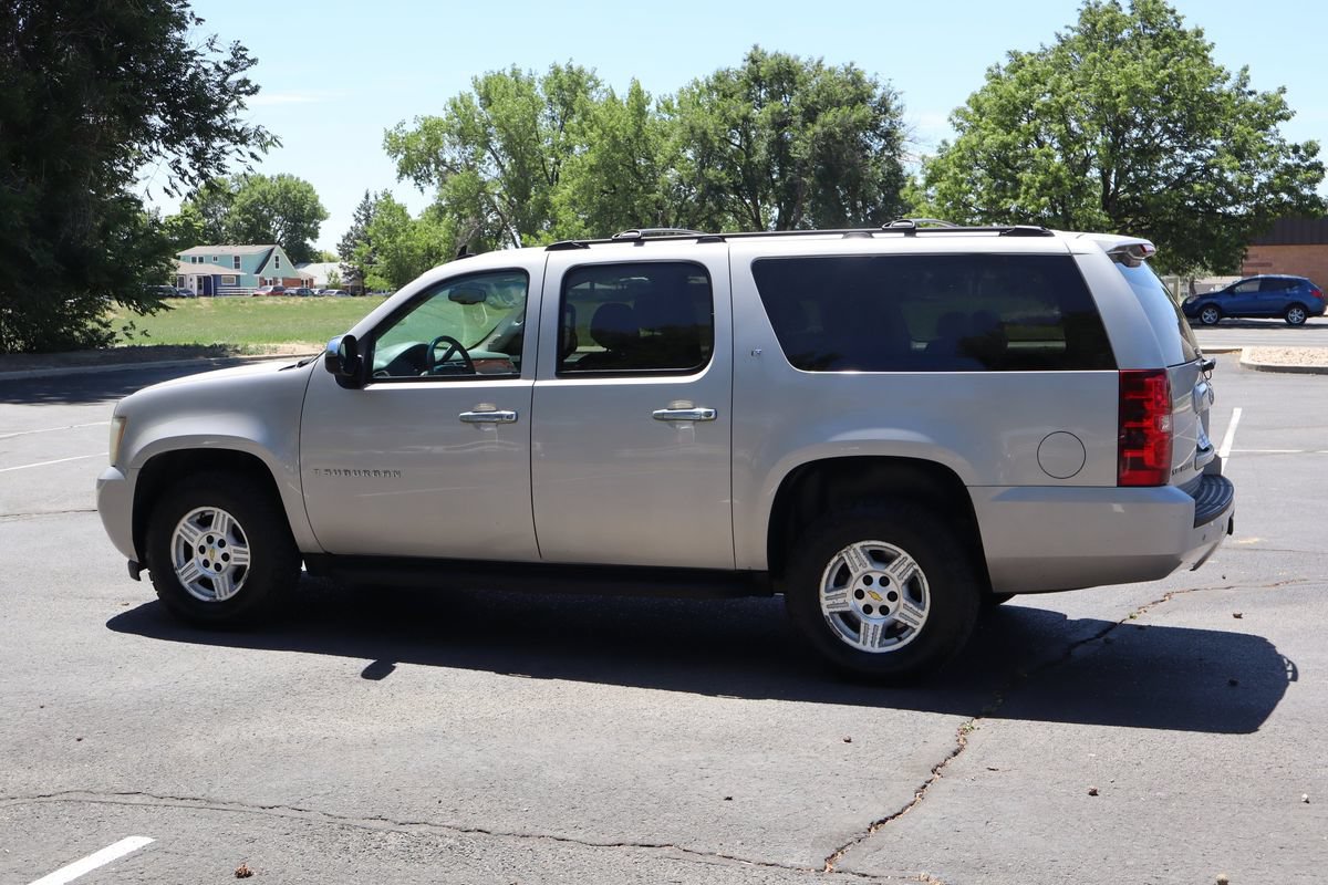 Used 2008 Chevrolet Suburban LT w/ LT Preferred Equipment Group AWD/4WD image 8