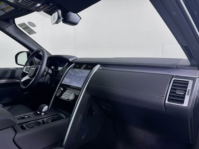 New 2026 Land Rover Discovery Limited Edition AWD/4WD image 31