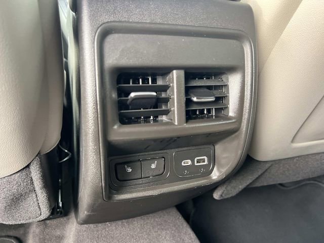 Certified 2023 Cadillac XT4 Luxury w/ Cold Weather Package image 13