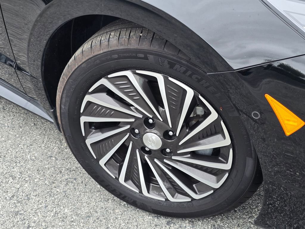 Used 2023 Hyundai Sonata Limited w/ Cargo Package image 29