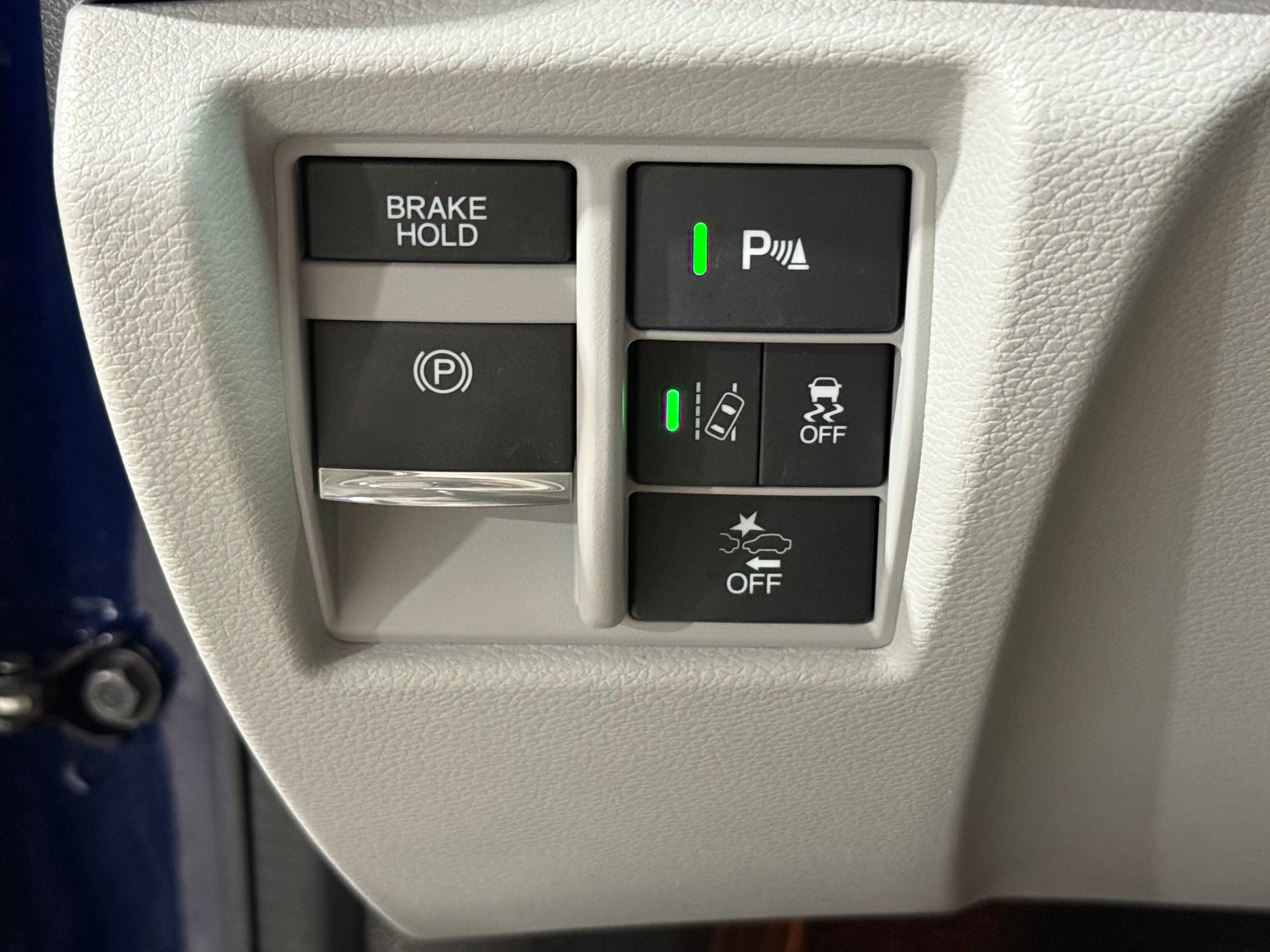 Used 2020 Acura MDX FWD w/ Technology Package image 16