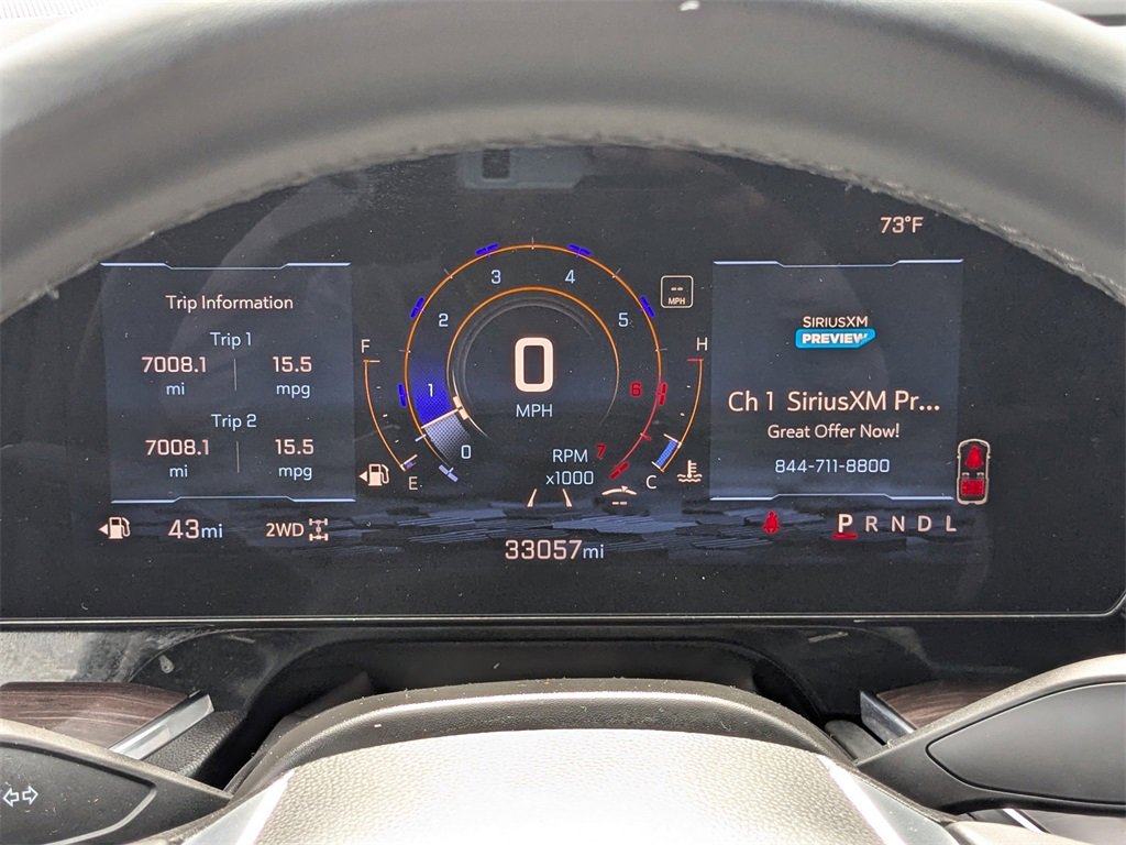 Used 2025 Chevrolet Suburban Z71 image 26