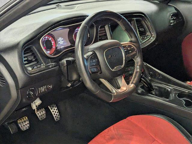 Used 2015 Dodge Challenger SRT Hellcat RWD image 10