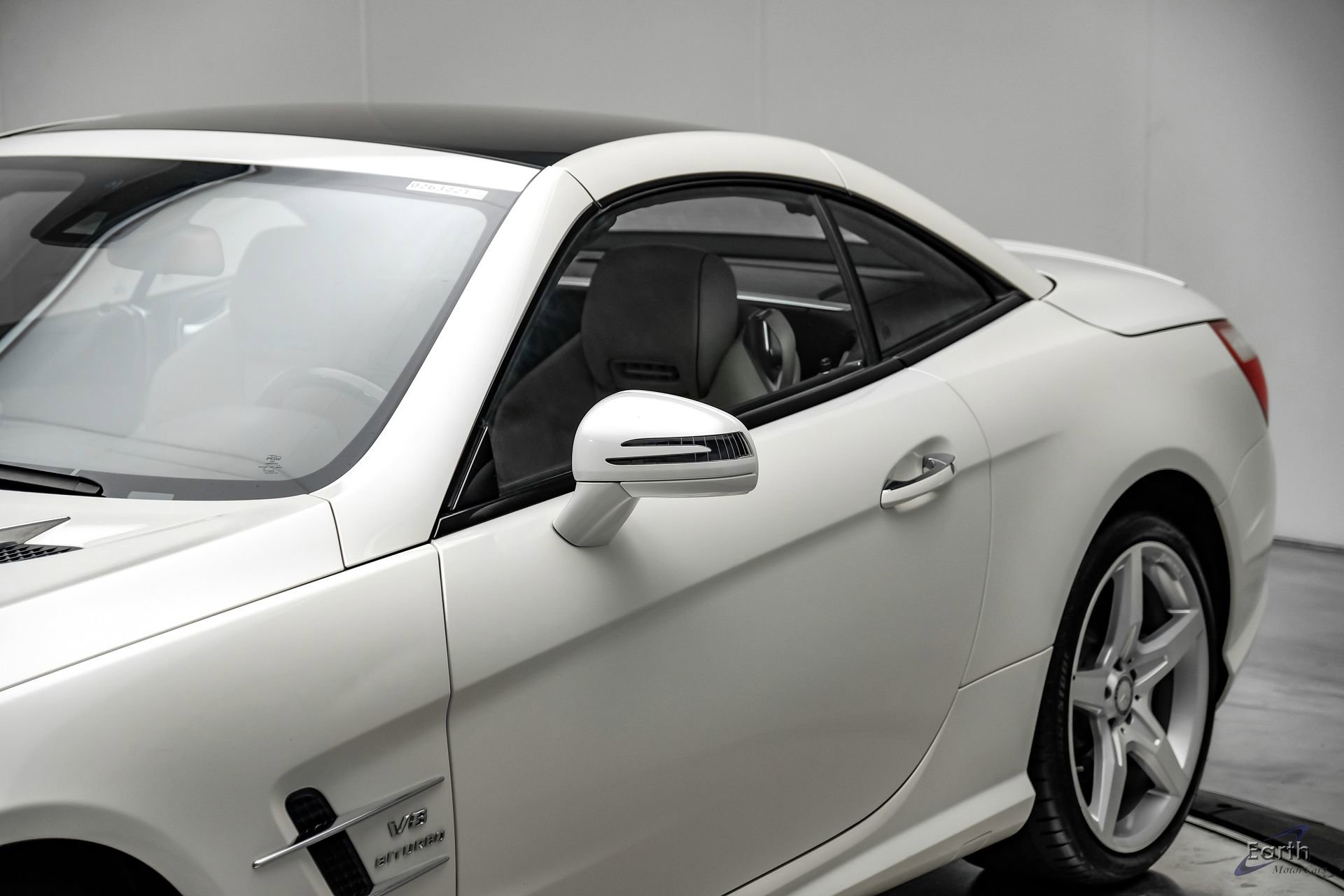 Used 2014 Mercedes-Benz SL 550 SL550 Roadster image 32