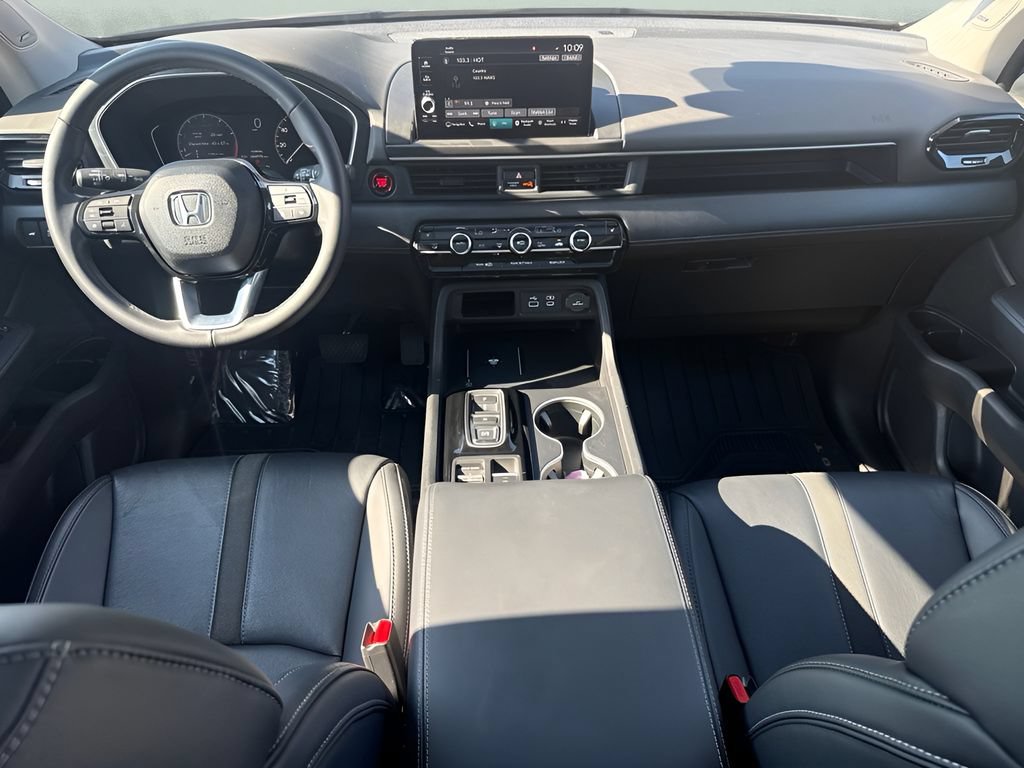 Used 2023 Honda Pilot Touring image 16